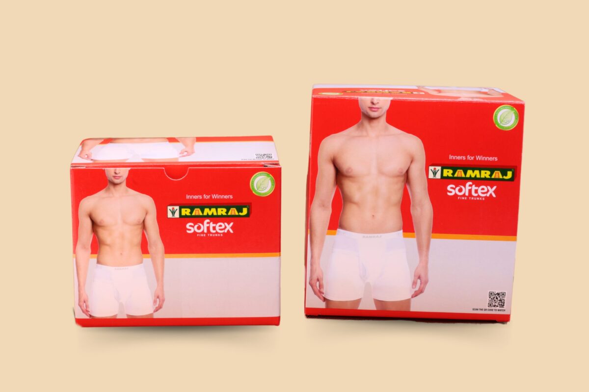 High-quality apparel packaging box manufactured by leading packaging manufacturers